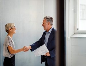 10 formas de felicitar por un trabajo bien hecho a tus empleados