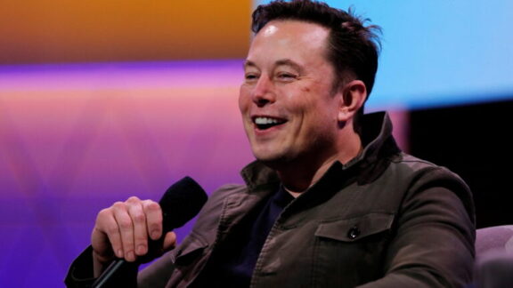 La estrategia de Elon Musk para evitar el sobrecoste de las materias primas