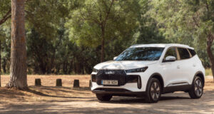 EBRO S400 HEV: diseño, rendimiento e innovación