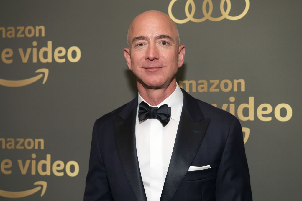 ¿Cómo es de rico Bezos comparado con los poderosos de otras épocas?
