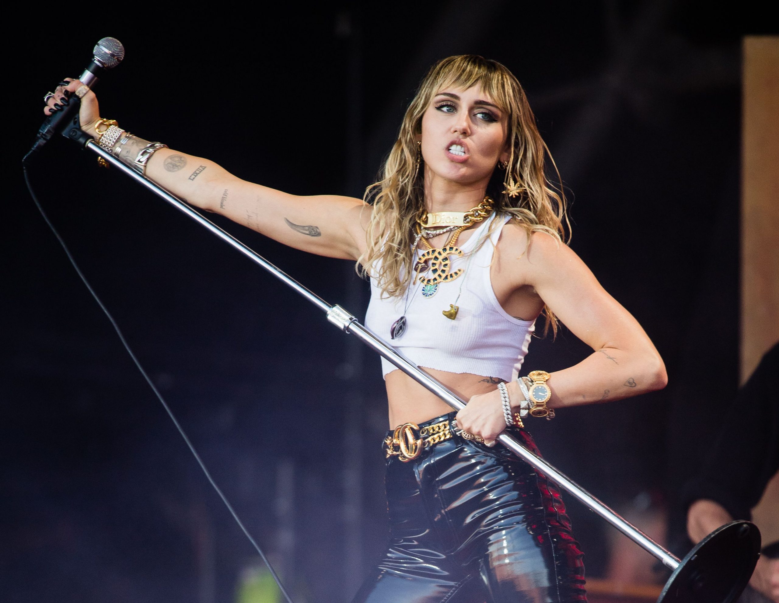 Empresas de famosos: ¿Qué tipo de negocio ha montado Miley Cyrus en California?