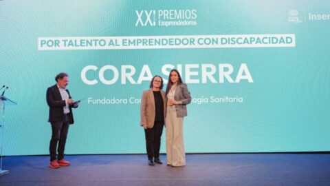 Cora Sierra obtiene el premio Por Talento al Emprendedor con Discapacidad