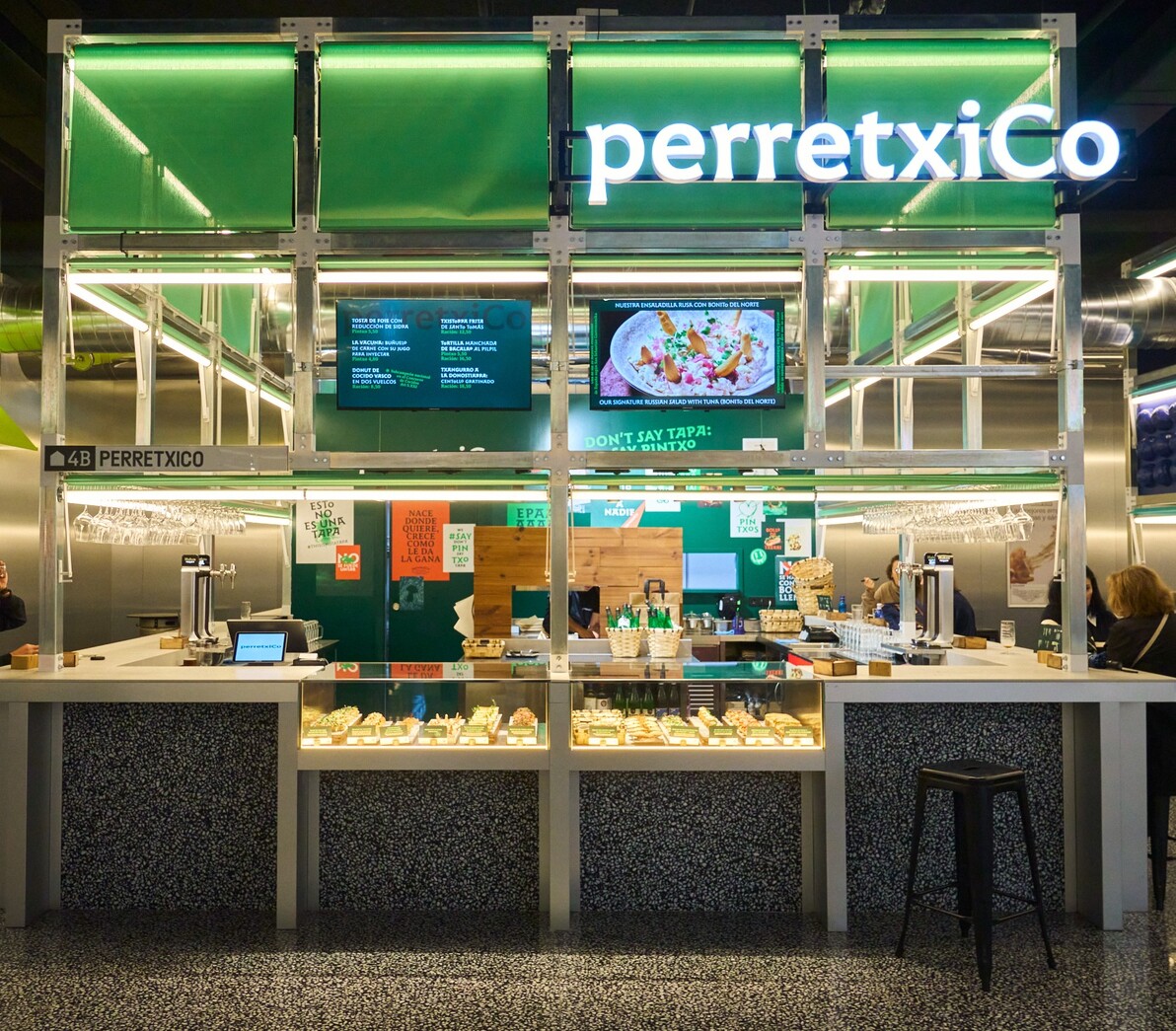 Local perretxico en el Bernabéu Market
