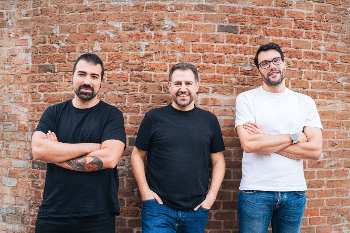 Los cofundadores de Maite AI, David García Lancharro, Alejandro Castellano Sans y Álex Rodríguez Ruibal.