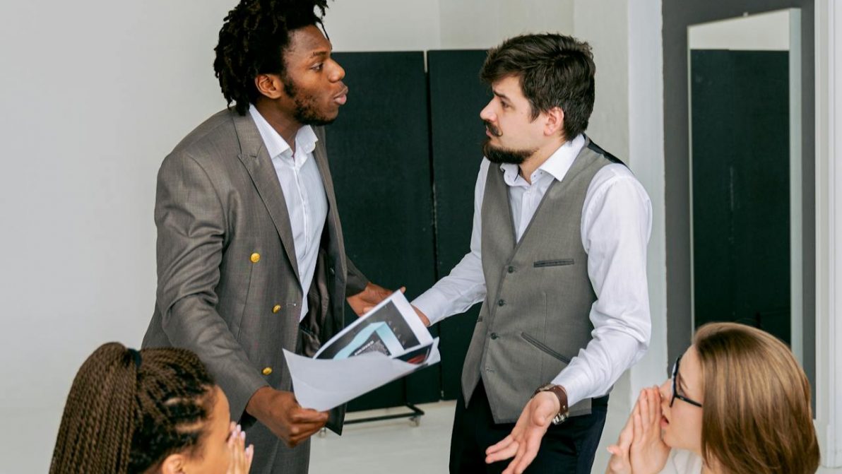 12 estrategias para la resolución de conflictos en el puesto de trabajo.