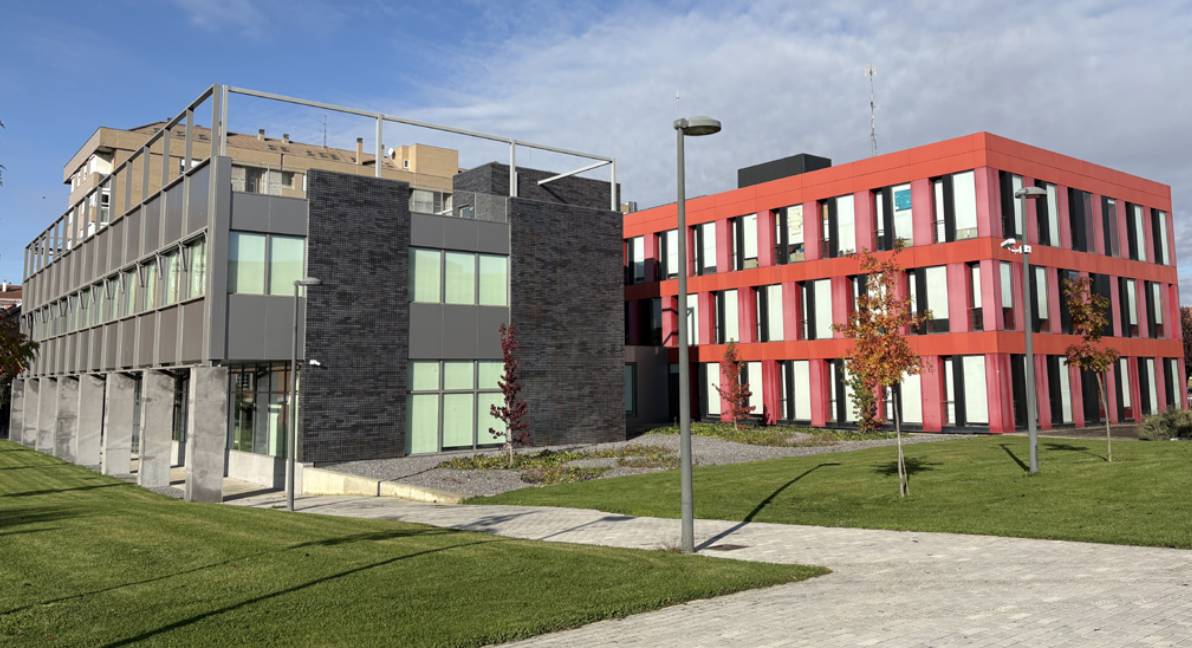 Centro de empresas CEBT y su ampliación - ILDEFE - LEÓN