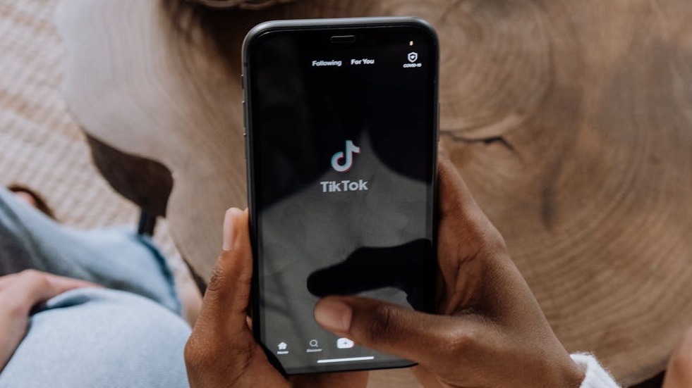 ¿Cómo conseguir seguidores en tik tok? 13 Estrategias para visibilizar tu negocio o marca.