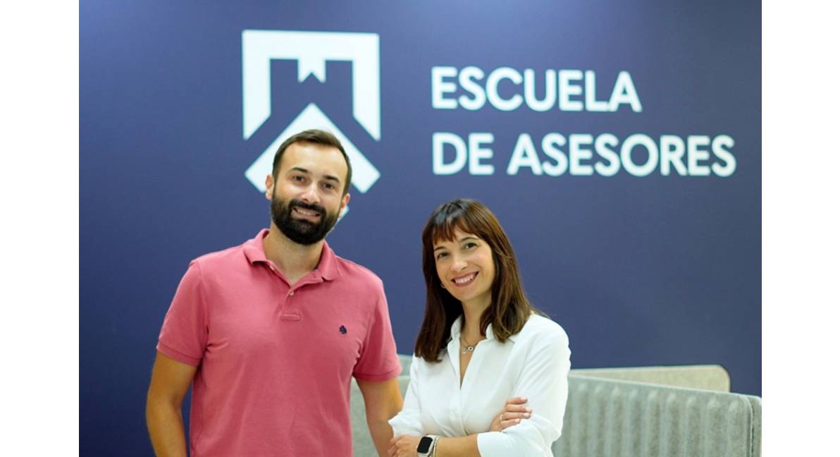 Carmen Moreno, CEO de EDASE y Luis Guillen, Director de Asesoría Ayuda T Pymes