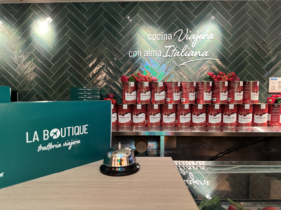 Grupo La Mafia se Sienta a la Mesa La Boutique Trattoria Viajera