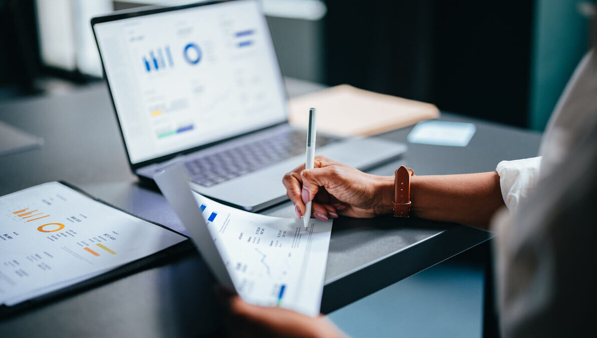 Finanzas para emprendedores: por qué los depósitos a 12 meses son la opción más inteligente para tu liquidez