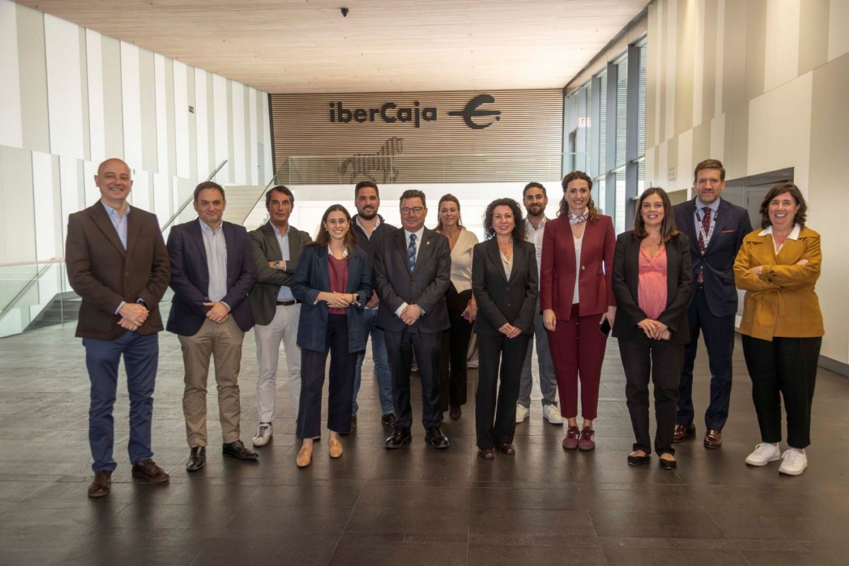 Encuentro Ibercaja Badajoz foto portada
