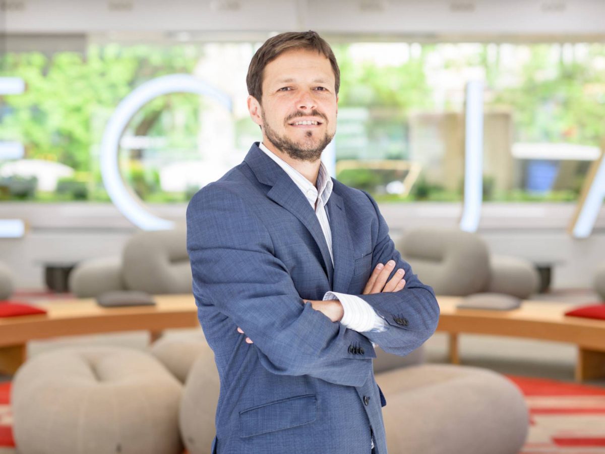Oliver von Schiller, socio en E Advisory