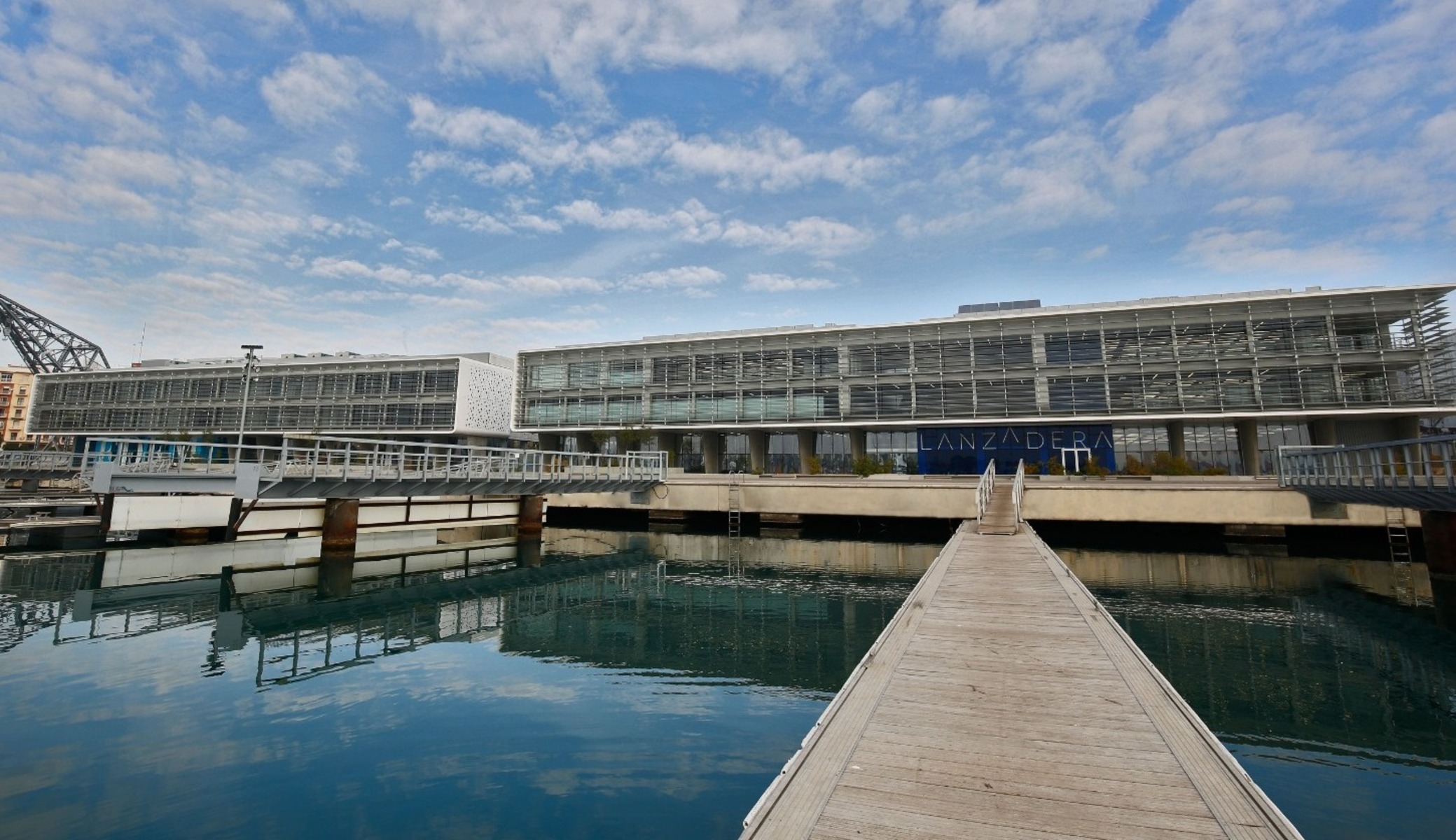 Lanzadera, exterior