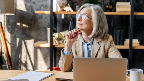 istock trabajo senior