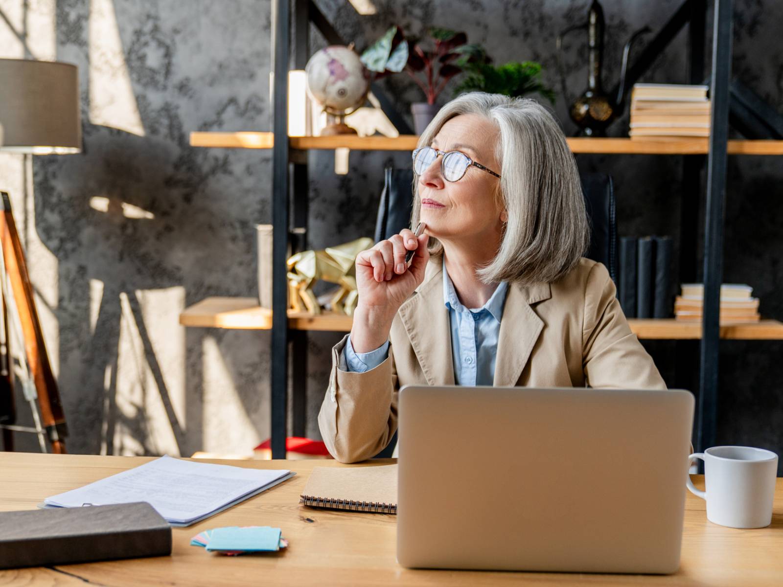 istock trabajo senior