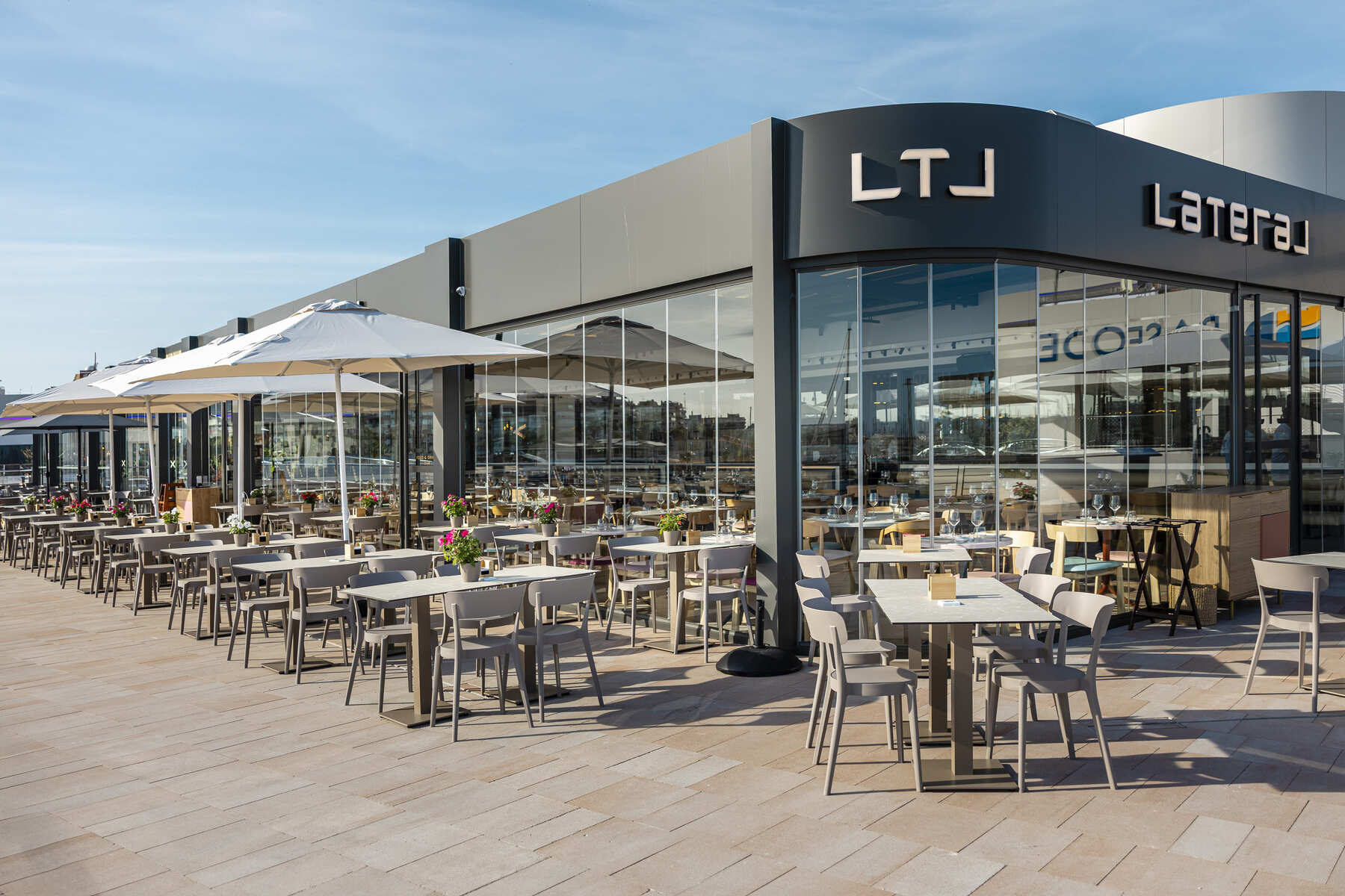 Fachada de la franquicia Lateral, del Grupo Foodbox, ubicada en Torrevieja