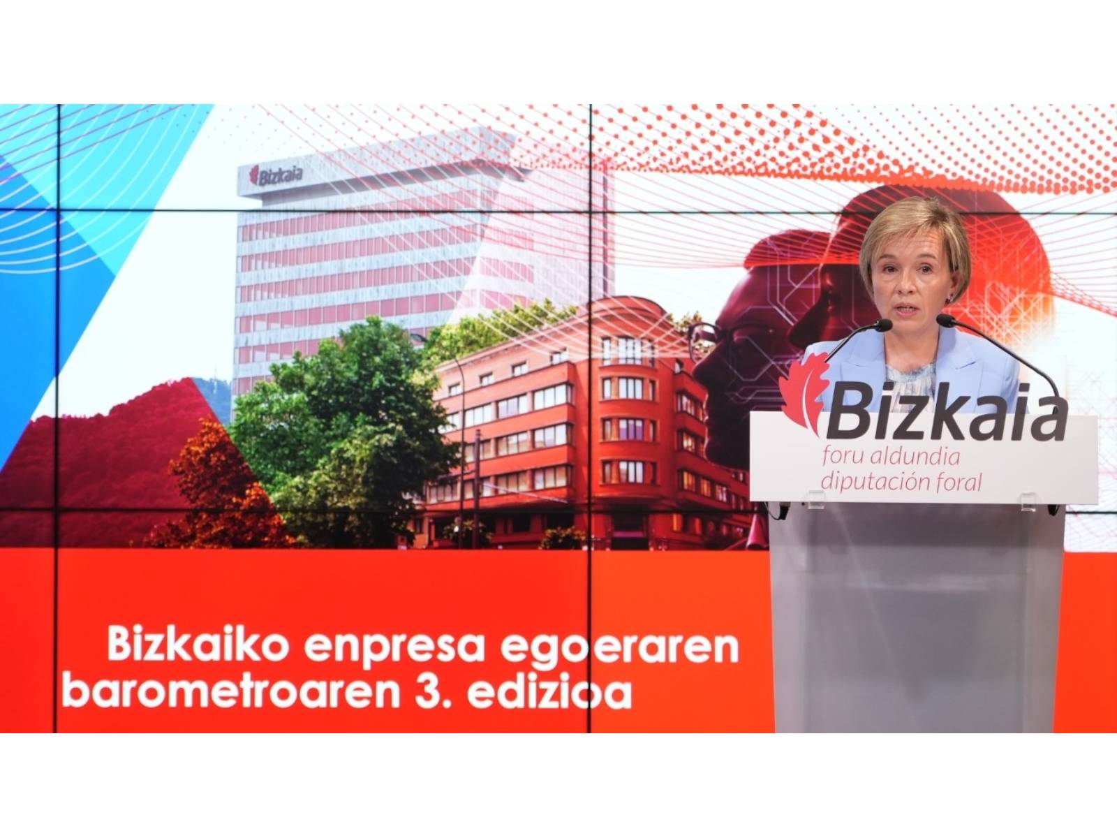 diputada foral de Promoción Económica, Ainara Basurko presnentó el Barómetro de situación empresarial de Bizkaia.