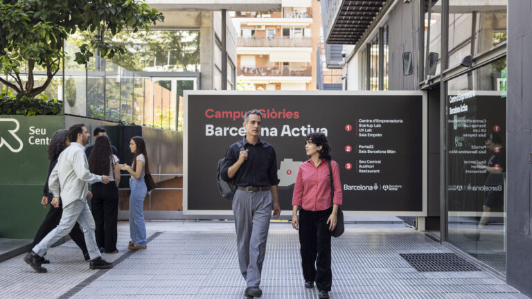 Personas emprendedoras en las Instalaciones de Barcelona Activa
