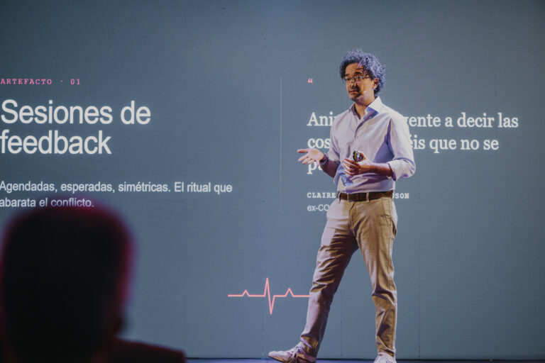 Miguel Arias, inversor, emprendedor y ejecutivo de innovación, durante su intervención en Sommos Connecta 2026. Foto: @rodrigomarquez