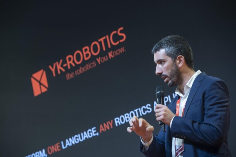 Joan Ortega Alcaide, CEO de YK Robotics.