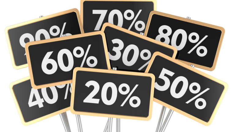Carteles con porcentaje de descuento de precio