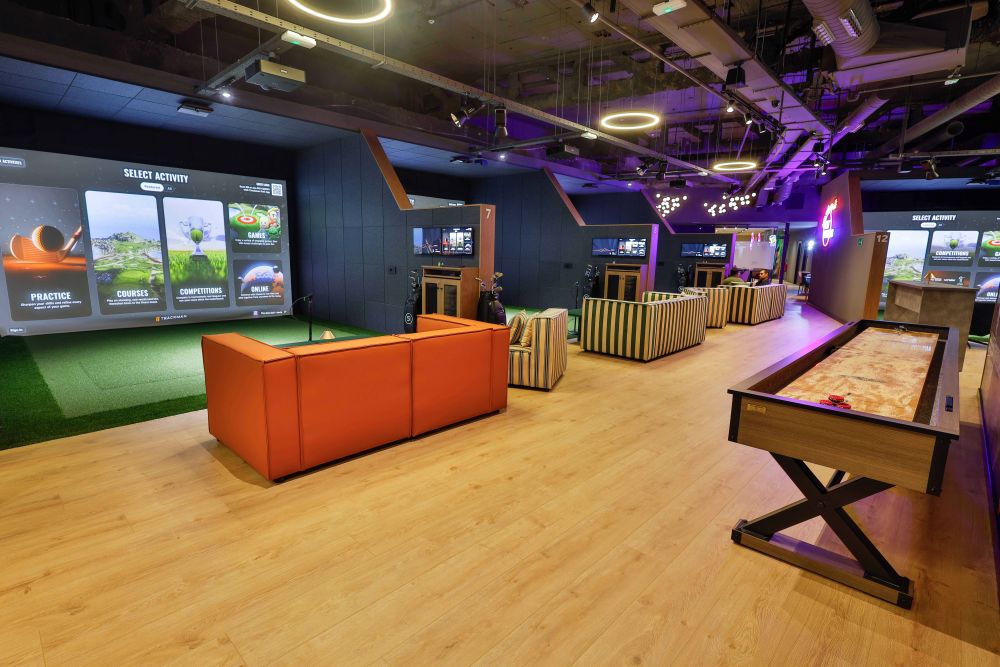 Interior del club Five Iron Golf de Madrid. Imagen cedida por la empresa