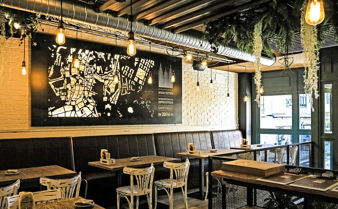 Interior de un local de La Pepita Burger Bar