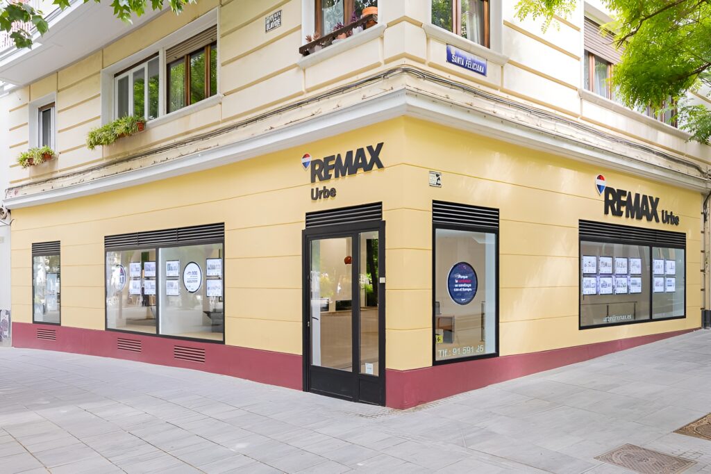 Exterior de oficina REMAX España