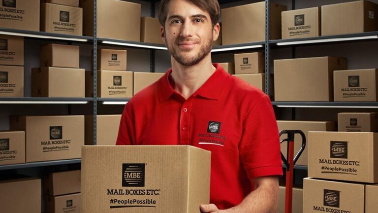 El incremento en las ventas online impulsa las necesidades logísticas, según la CNMC y Mail Boxes Etc.