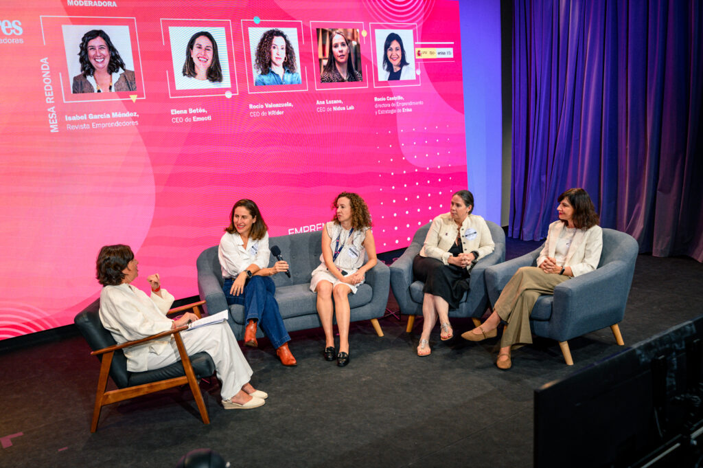 Mesa con las emprendedoras innovadoras 2026