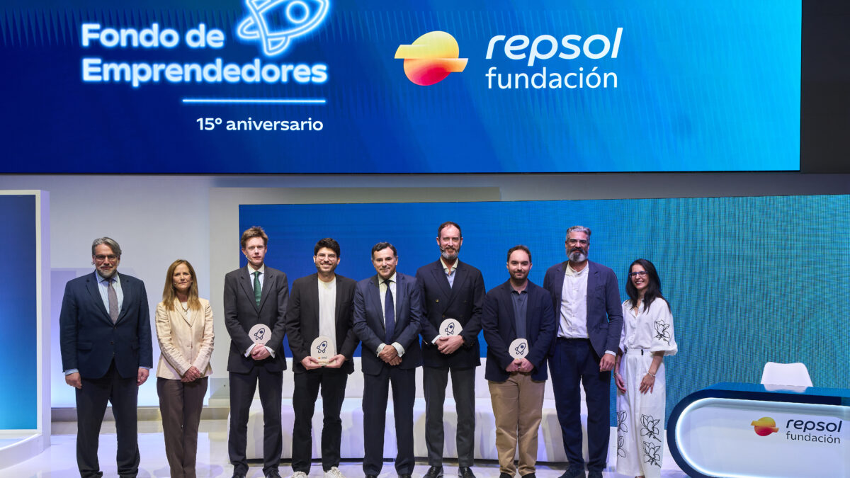 Startups seleccionadas junto a António Calçada, director general de Fundación Repsol y el equipo del Fondo de Emprendedores de Fundación Repsol.