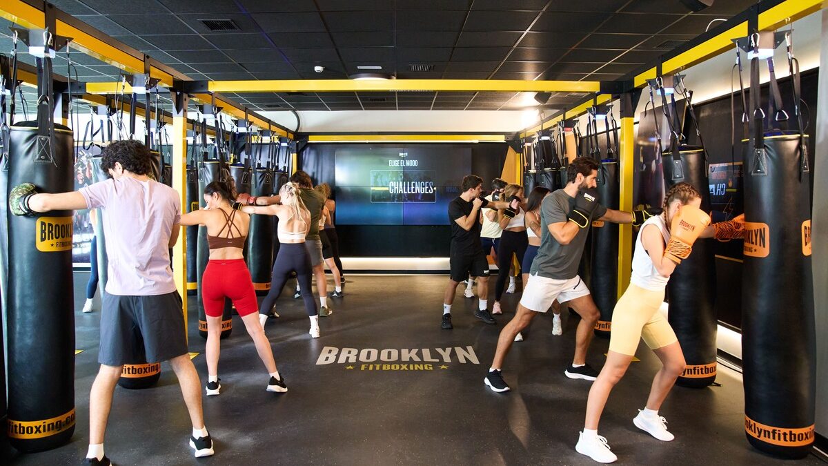 Gente entrenando en un gimnasio de Brooklyn Fitboxing