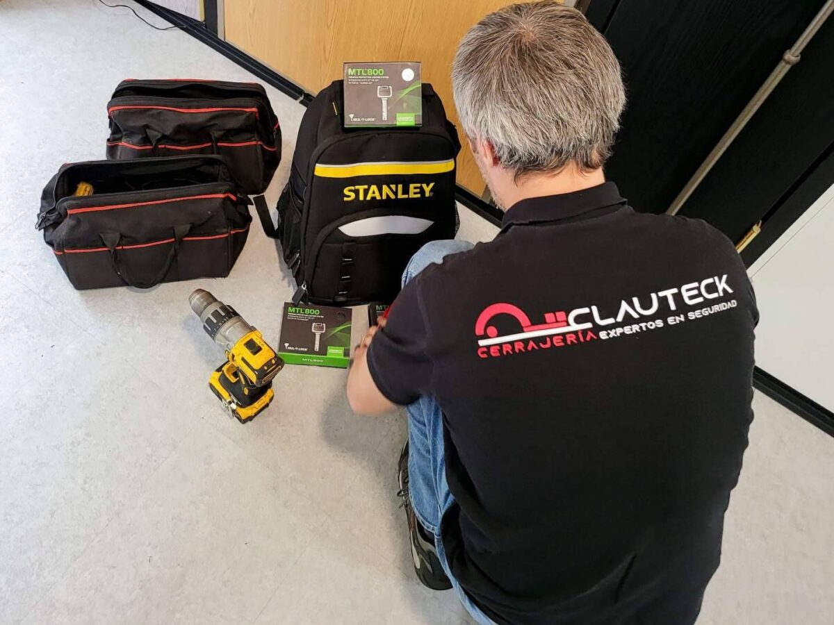 Clauteck combina cerrajería 24 horas y nuevas soluciones de seguridad para hogares y negocios