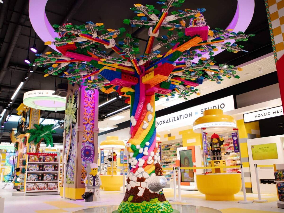 La LEGO® Flagship Store de Barcelona cumple cinco años como punto de encuentro para la imaginación