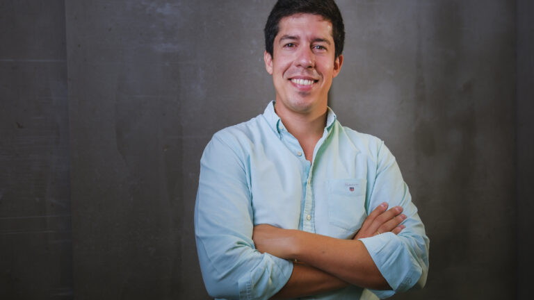 Miguel Penate, fundador y CEO de Reply Next.
