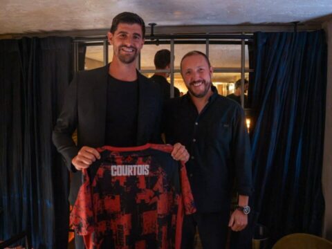 Thibaut Courtois, cofundador de NXTPLAY, junto a Jonas Gundersen, CEO de Astralis y fundador de Fusion Esports Group