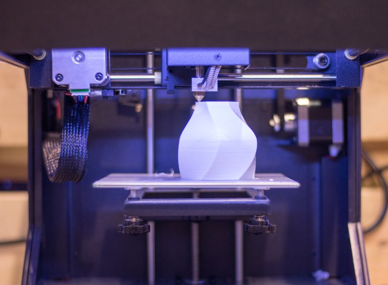 ¿Pueden las impresoras 3D abastecernos de mascarillas y otras piezas médicas?