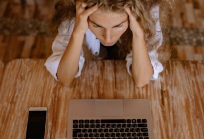8 Ideas para actuar cuando bajan las ventas de tu negocio ¿Cómo puedes ayudar al equipo de ventas?