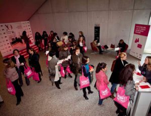 900 emprendedoras miran a la Red