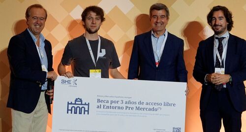 Tutrocito recibe el premio en Al Andalus Innovation Venture 2025.