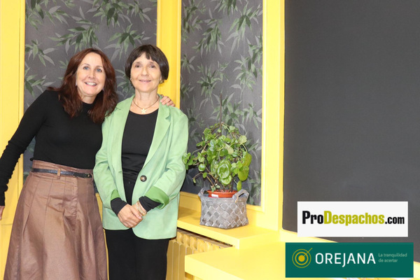 "En Orejana aspiramos a ser compañeros estratégicos; ayudar a las empresas a mejorar" Alicia Martín Fenor, socia directora de Orejana y Gloria Moles (Prodespachos)