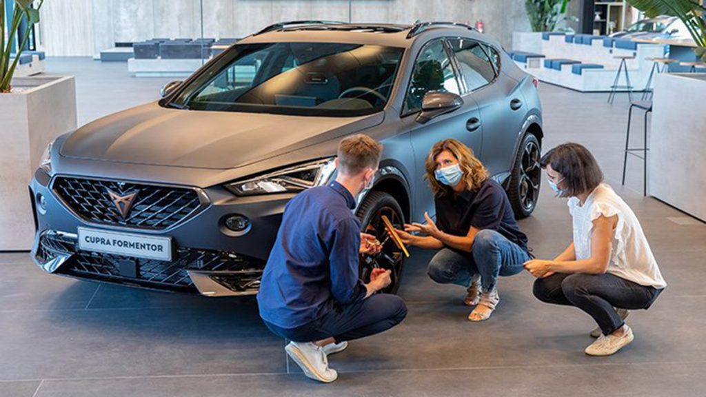 CUPRA Formentor: un coche con personalidad que convierte la naturaleza en color