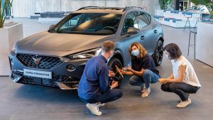 CUPRA Formentor: un coche con personalidad que convierte la naturaleza en color