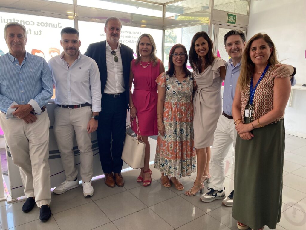 La Escuela de Capacitación Profesional de Konecta Foundation y Banco Santander impulsa la empleabilidad