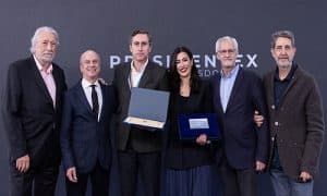 Loreal recibe el premio Miguel Angel Furones de Presidentex