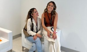 Las hermanas Reyes y Ángela Queraltó