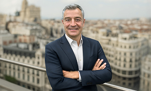 El ex directivo de Toyota se suma al equipo de Liux