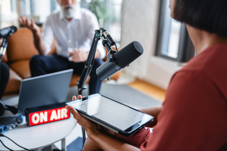 CREAR UN PODCAST