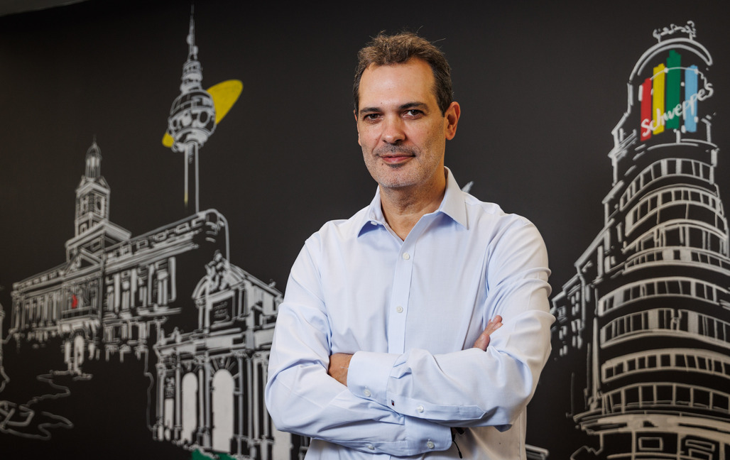 Pedro Castillo, fundador de Devo