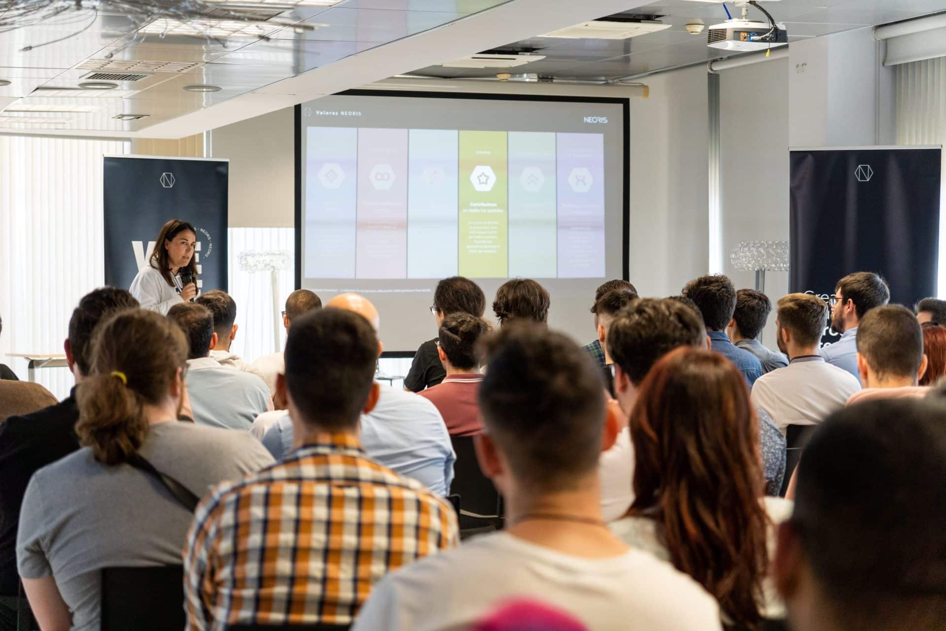 NEORIS se une a la iniciativa de AWS «Skills to Jobs Tech Alliance» en España